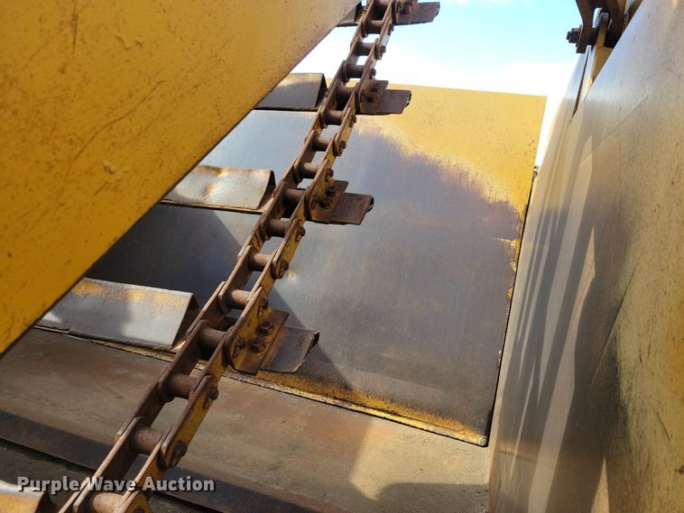 image for item DN3691 1968 Michigan 210H elevating scraper