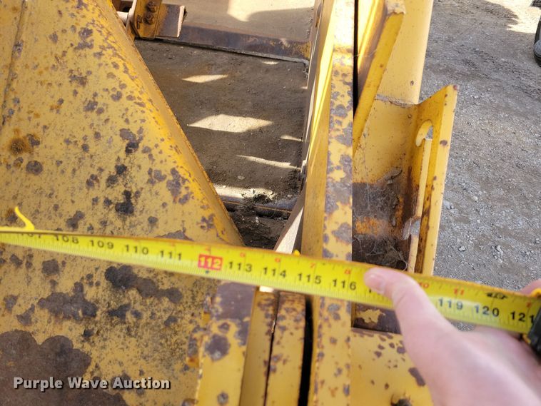 image for item DN3691 1968 Michigan 210H elevating scraper