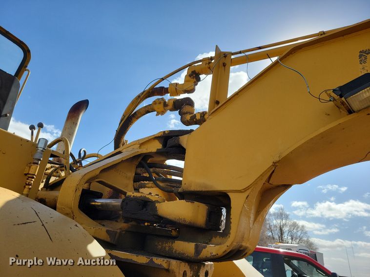 image for item DN3691 1968 Michigan 210H elevating scraper