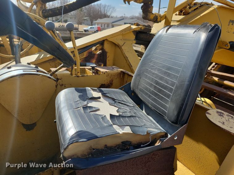 image for item DN3691 1968 Michigan 210H elevating scraper