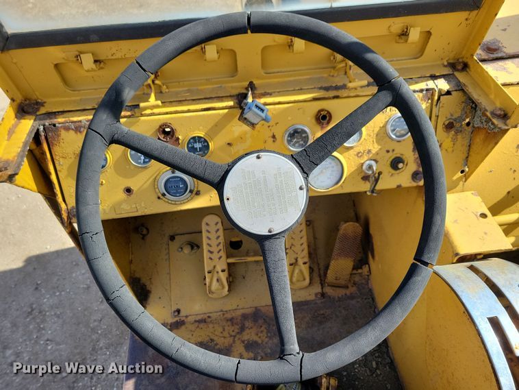 image for item DN3691 1968 Michigan 210H elevating scraper