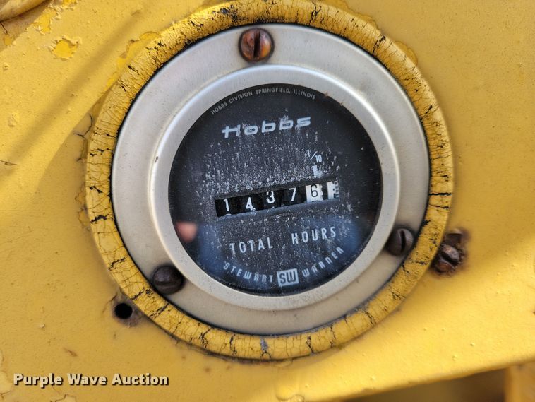 image for item DN3691 1968 Michigan 210H elevating scraper