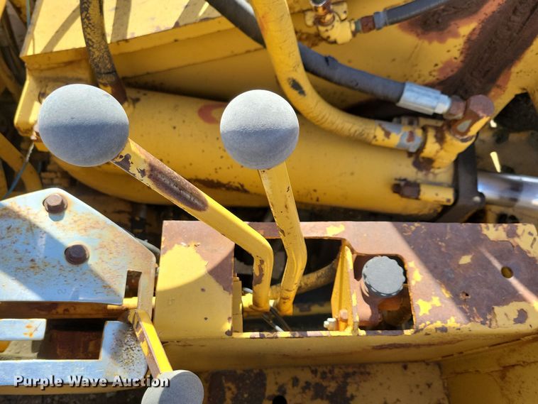 image for item DN3691 1968 Michigan 210H elevating scraper