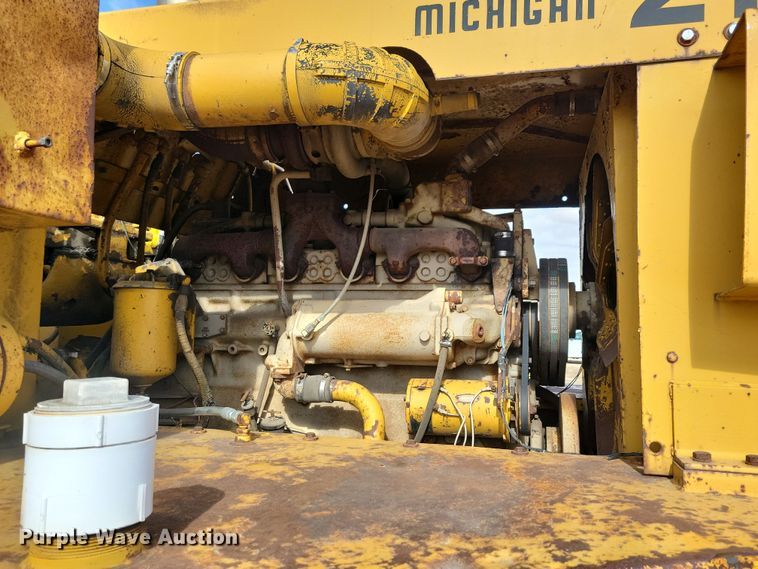 image for item DN3691 1968 Michigan 210H elevating scraper