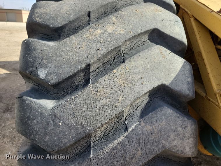 image for item DN3691 1968 Michigan 210H elevating scraper