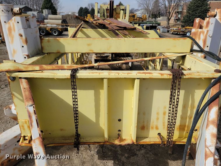 image for item DN3692 Gomaco PAV 65 Drum finisher bridge deck finisher