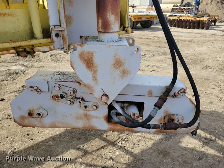 image for item DN3692 Gomaco PAV 65 Drum finisher bridge deck finisher