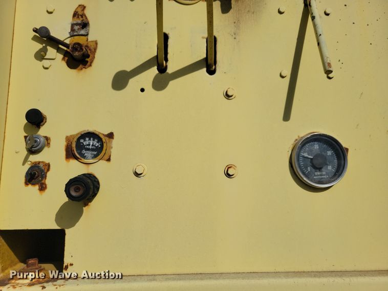 image for item DN3692 Gomaco PAV 65 Drum finisher bridge deck finisher