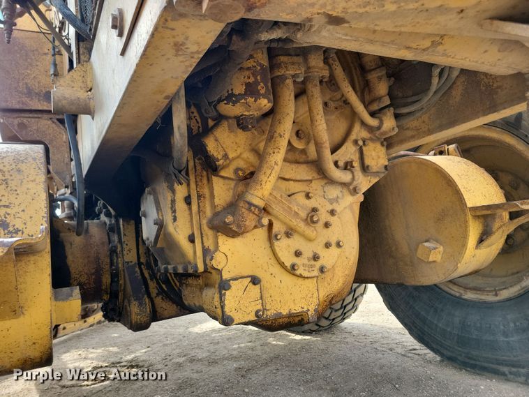 image for item DN3702 1975 Caterpillar  140G motor grader