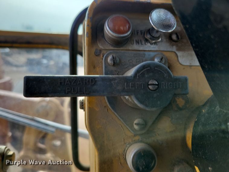 image for item DN3702 1975 Caterpillar  140G motor grader