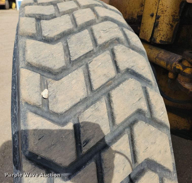 image for item DN3702 1975 Caterpillar  140G motor grader