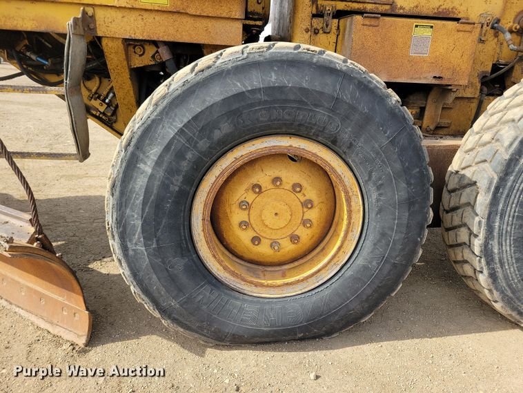 image for item DN3702 1975 Caterpillar  140G motor grader