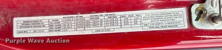 image for item DO0278 2017 Peterbilt 579 semi truck