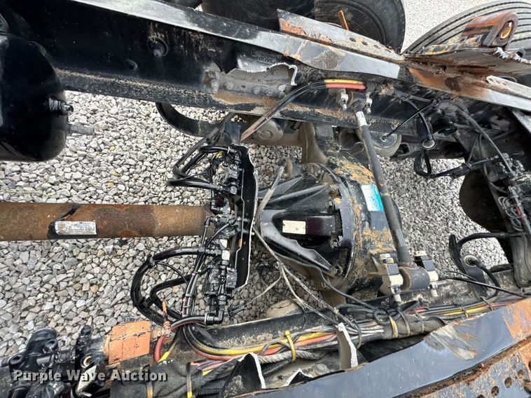 image for item DO0279 2020 Peterbilt 579 semi truck