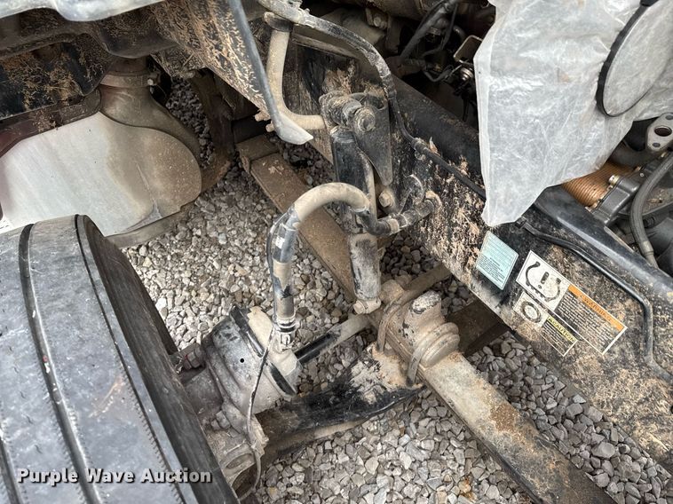 image for item DO0279 2020 Peterbilt 579 semi truck