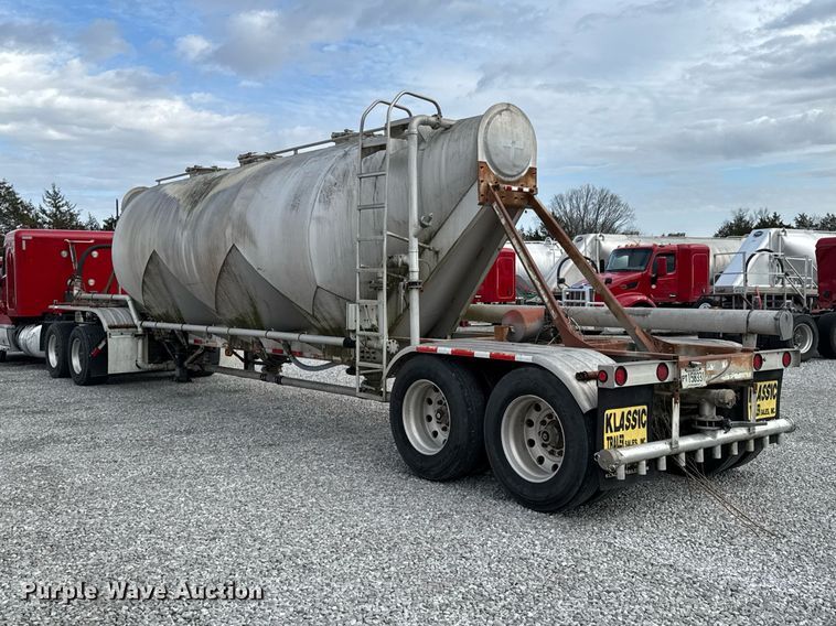 image for item DO0280 2000 Kraft P-41-1000 pneumatic dry bulk trailer
