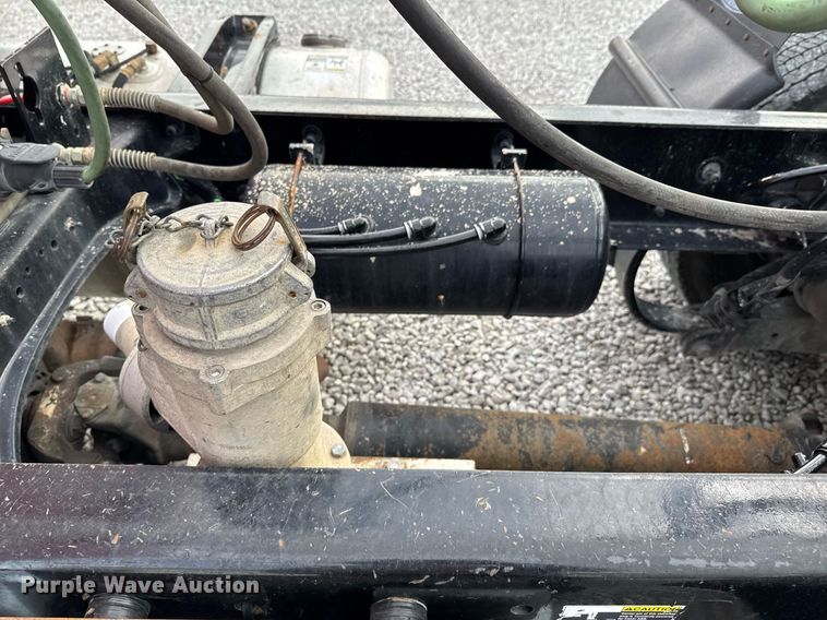 image for item DO0281 2017 Peterbilt 579 semi truck