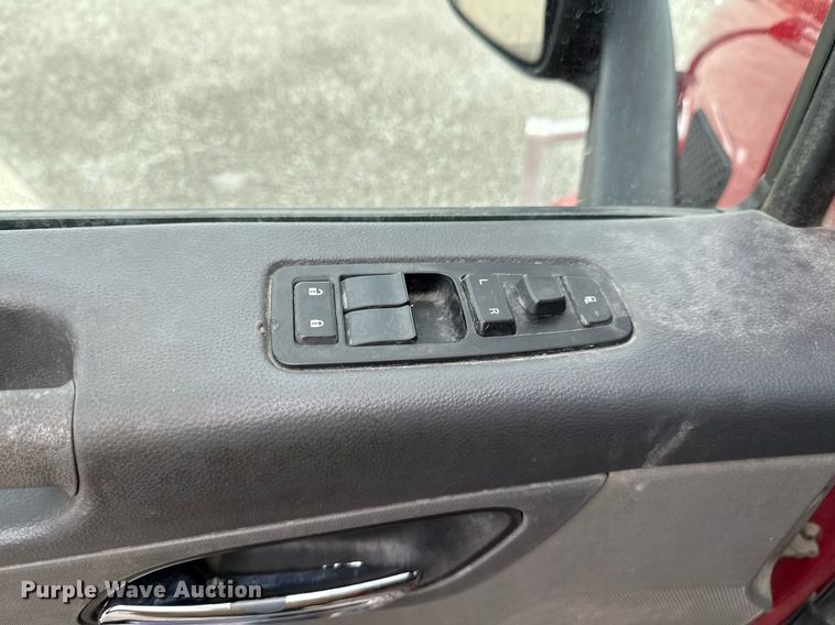 image for item DO0281 2017 Peterbilt 579 semi truck