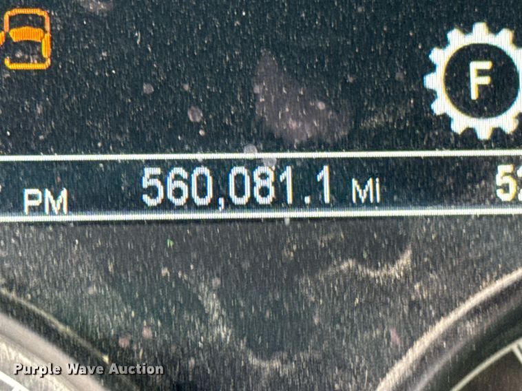 image for item DO0281 2017 Peterbilt 579 semi truck