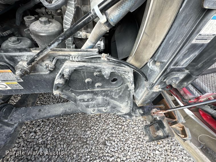 image for item DO0281 2017 Peterbilt 579 semi truck