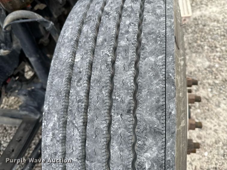 image for item DO0281 2017 Peterbilt 579 semi truck