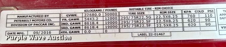 image for item DO0281 2017 Peterbilt 579 semi truck