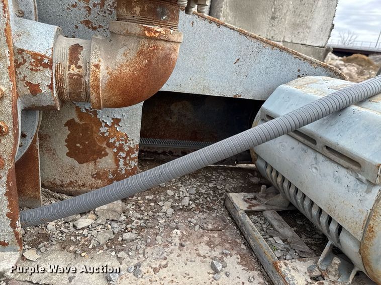 image for item DO0378 Crane 372 pump