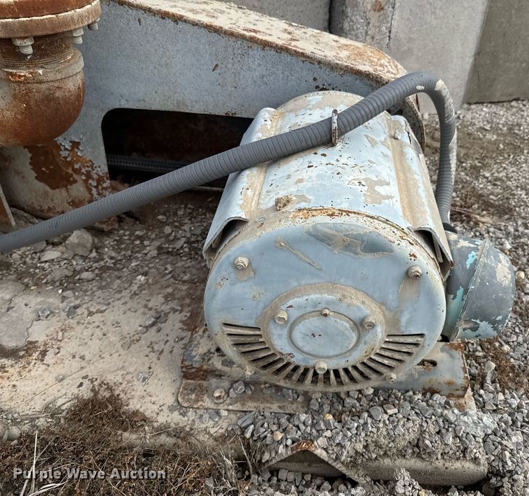 image for item DO0378 Crane 372 pump