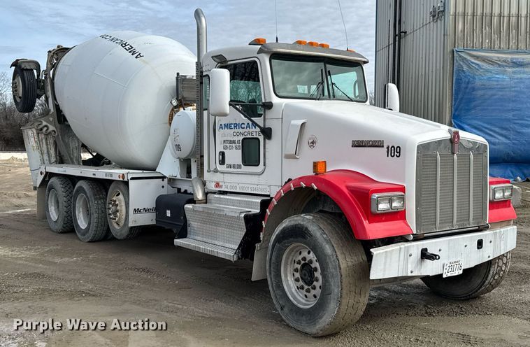 image for item DO0379 2016 Kenworth W900 ready mix truck