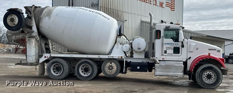 image for item DO0379 2016 Kenworth W900 ready mix truck