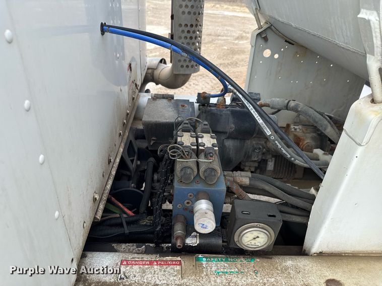 image for item DO0379 2016 Kenworth W900 ready mix truck