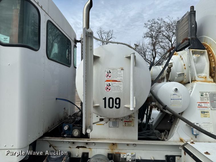 image for item DO0379 2016 Kenworth W900 ready mix truck