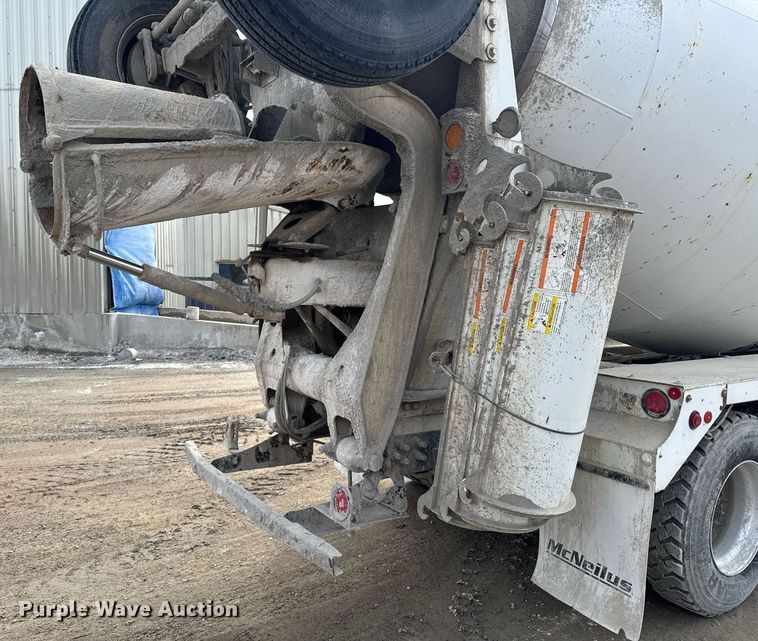 image for item DO0379 2016 Kenworth W900 ready mix truck