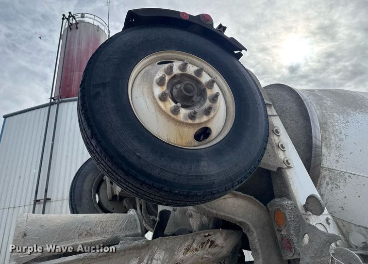 image for item DO0379 2016 Kenworth W900 ready mix truck