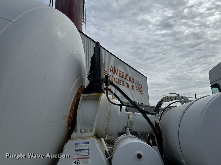 image for item DO0379 2016 Kenworth W900 ready mix truck