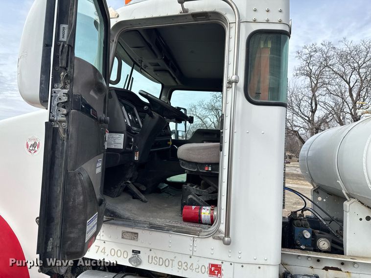 image for item DO0379 2016 Kenworth W900 ready mix truck