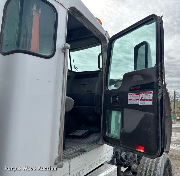 image for item DO0379 2016 Kenworth W900 ready mix truck