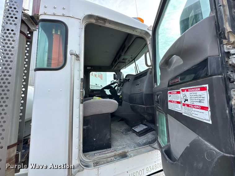 image for item DO0379 2016 Kenworth W900 ready mix truck