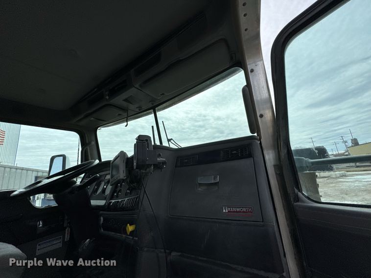 image for item DO0379 2016 Kenworth W900 ready mix truck