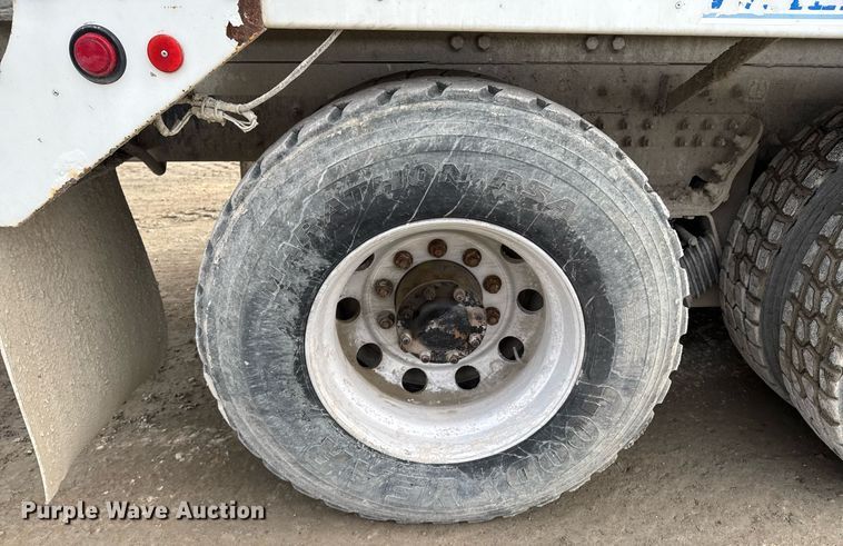 image for item DO0379 2016 Kenworth W900 ready mix truck