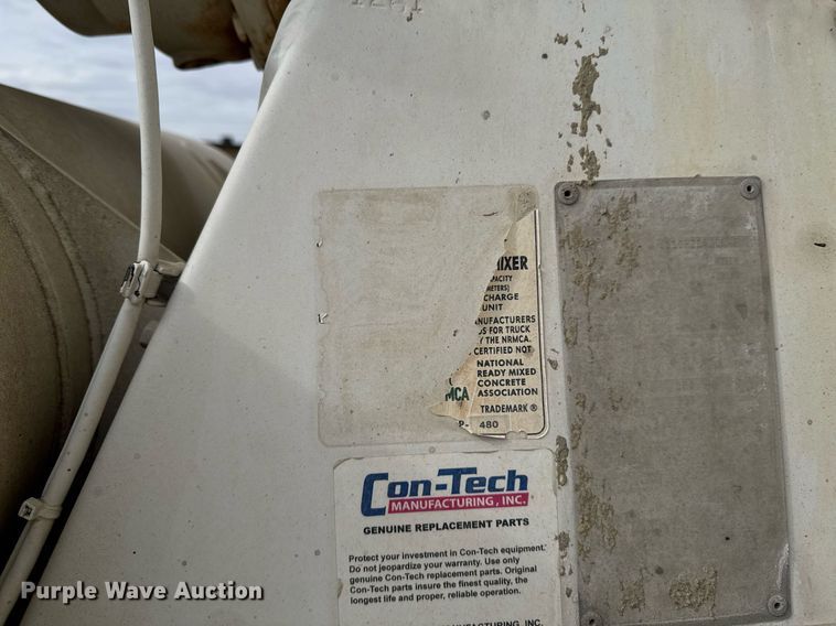 image for item DO0380 2015 Peterbilt 365 ready mix truck