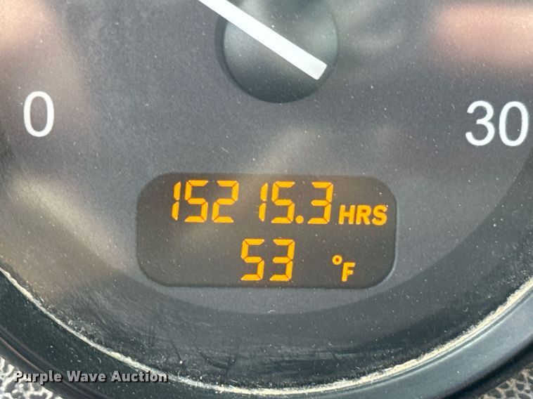 image for item DO0380 2015 Peterbilt 365 ready mix truck