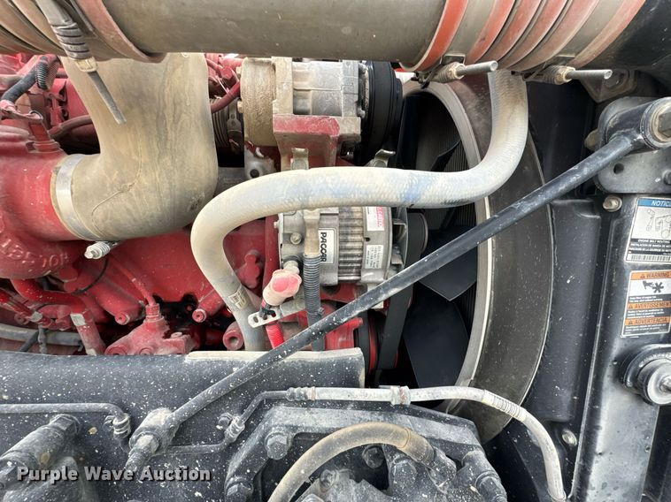 image for item DO0380 2015 Peterbilt 365 ready mix truck