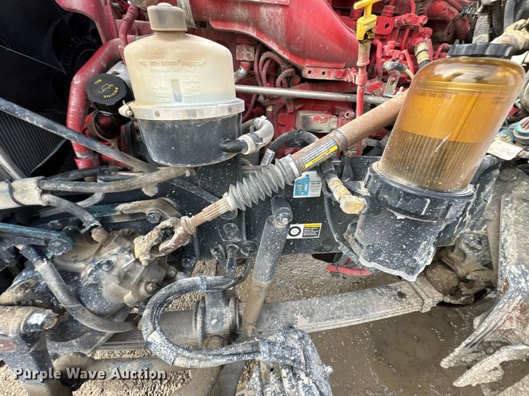 image for item DO0380 2015 Peterbilt 365 ready mix truck