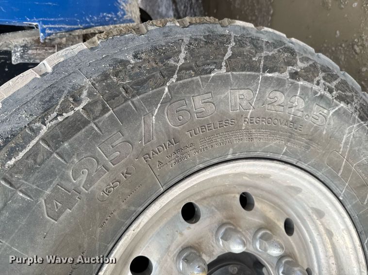 image for item DO0380 2015 Peterbilt 365 ready mix truck