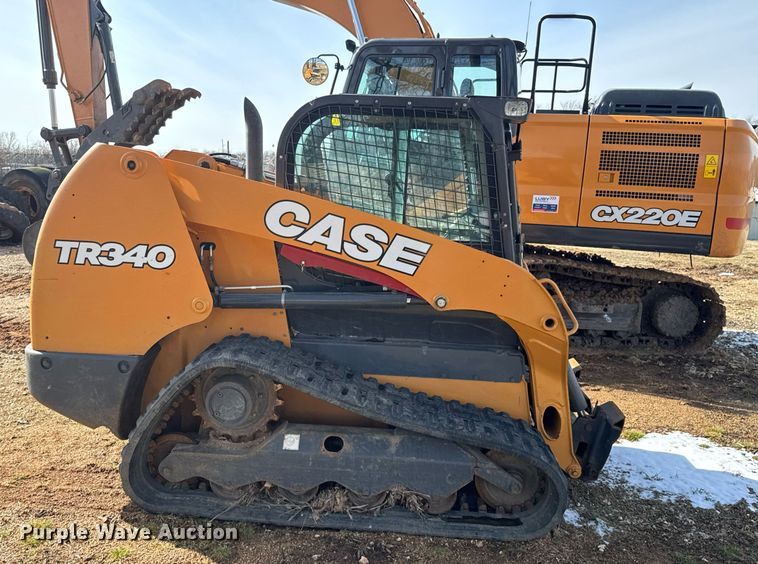 image for item DO0404 2017 Case TR340 tracked skid steer loader