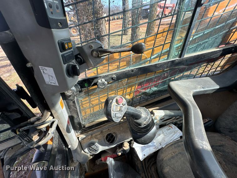 image for item DO0404 2017 Case TR340 tracked skid steer loader