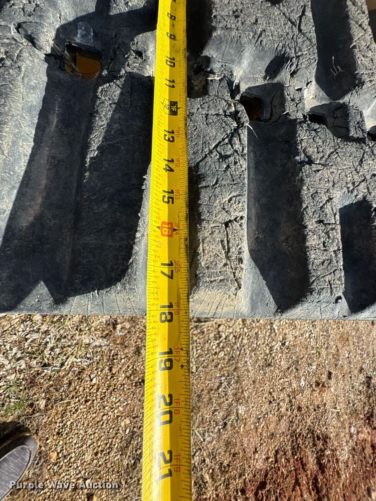 image for item DO0404 2017 Case TR340 tracked skid steer loader