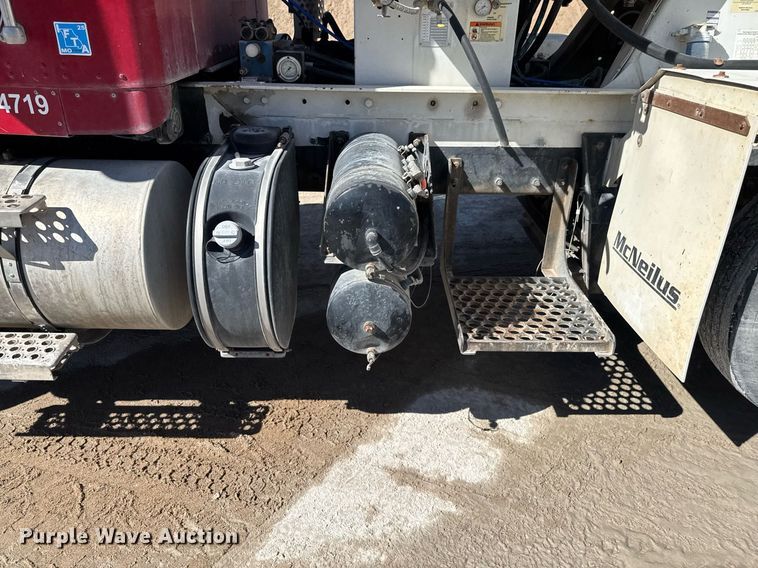 image for item DO0416 2016 Kenworth W900 ready mix truck