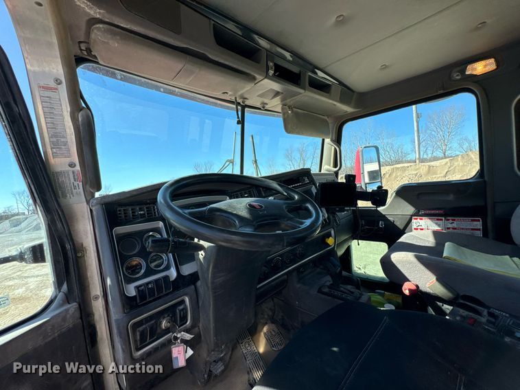 image for item DO0416 2016 Kenworth W900 ready mix truck